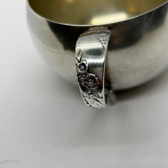 Tudor Plate Oneida Community Vintage Creamer Silverplate Floral Handle - Picture 2 of 7